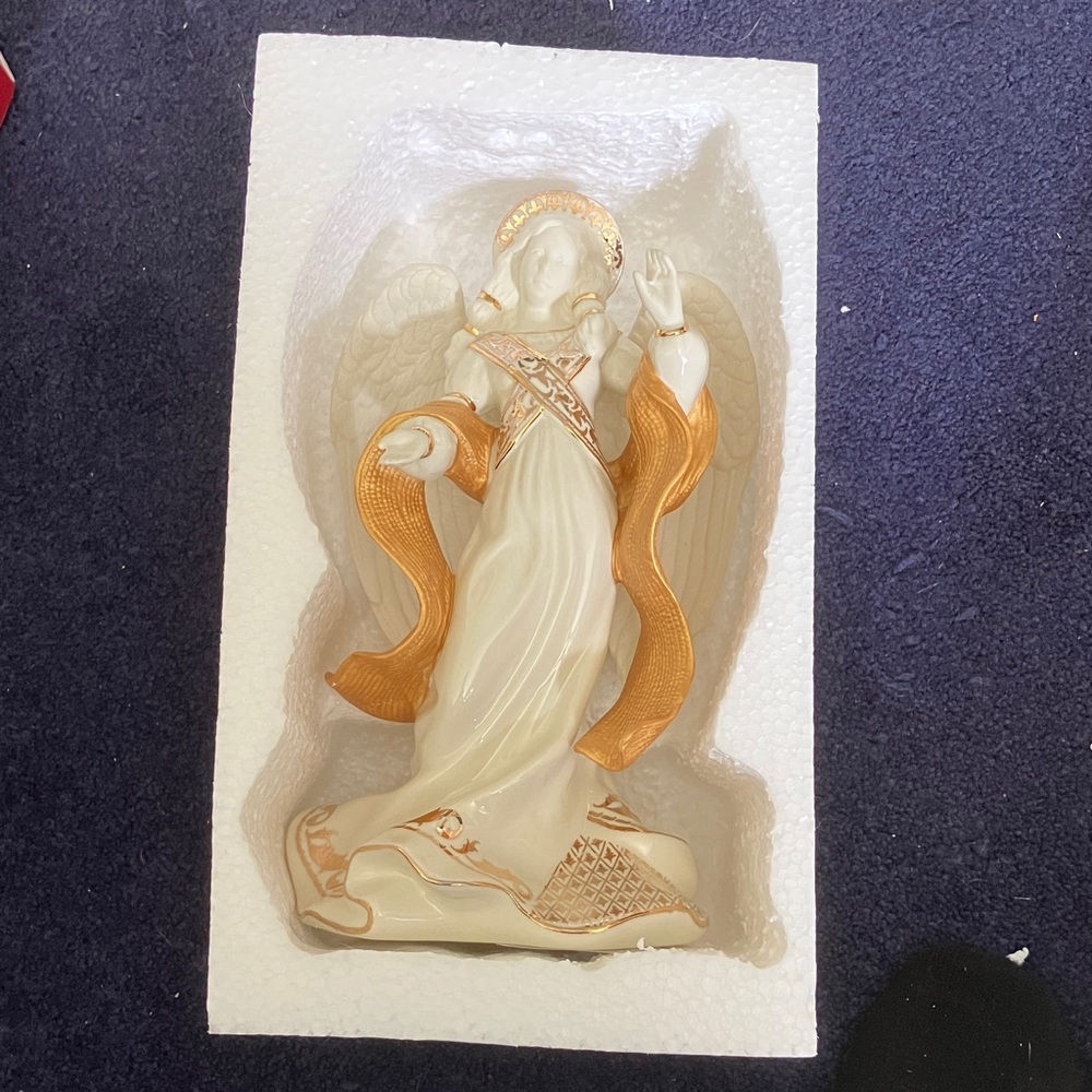 Lenox First Blessing Nativity Set Angel of Peace - BRAND NEW IN ORIGINAL BOX - Picture 5 of 5